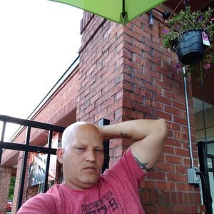 Meet your Posher, Sam robert